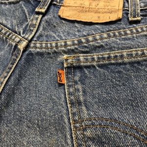 1980’s VINTAGE ORANGE TAB LEVI’S CUTOFFS
